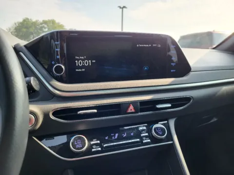 More photos of 2023 Hyundai Sonata SEL Plus at Dorsett Mitsubishi, IN