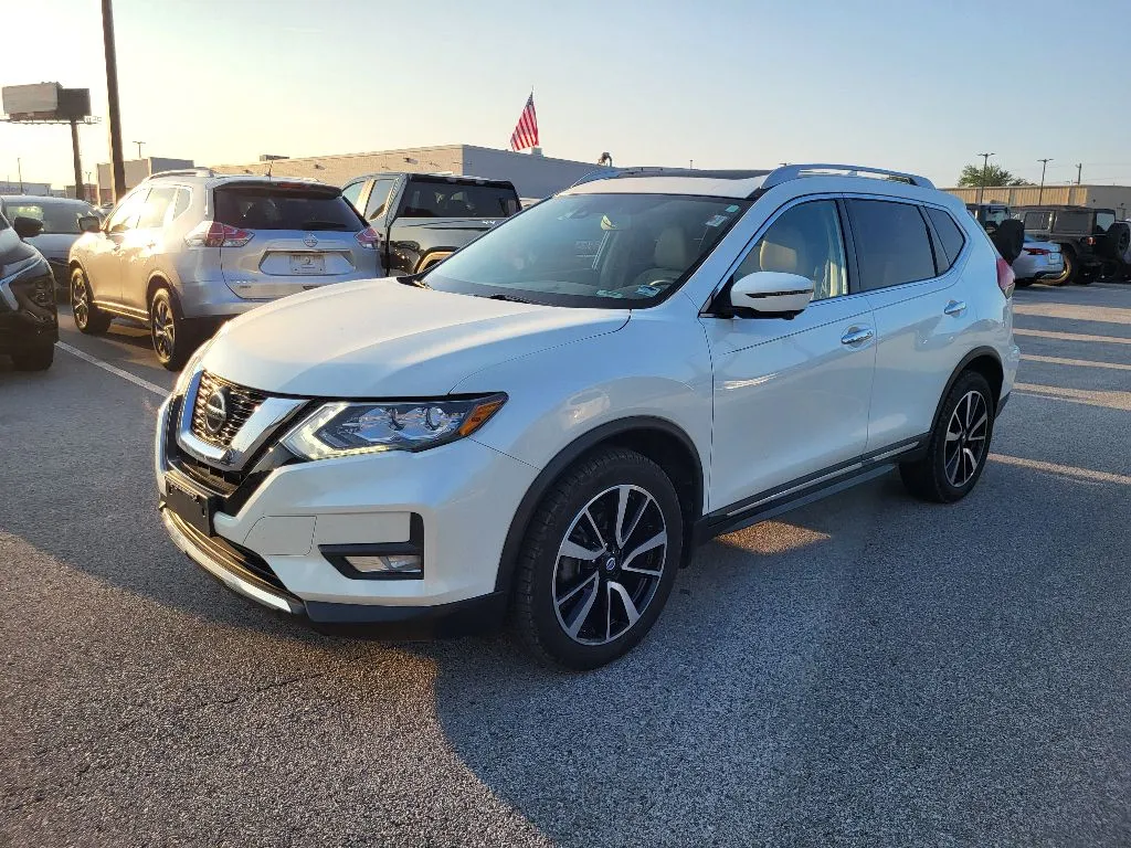 White 2020 Nissan Rogue SL for sale in Terre Haute, IN