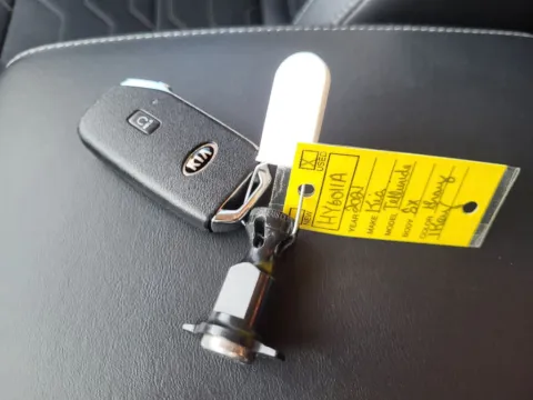 Photos of 2021 Kia Telluride SX for sale in Terre Haute, IN at Dorsett Mitsubishi