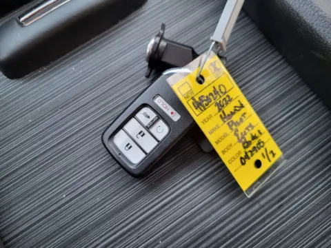 Photos of 2022 Honda Pilot Elite for sale in Terre Haute, IN at Dorsett Mitsubishi