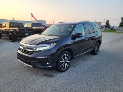 Black 2022 Honda Pilot Elite for sale in Terre Haute, IN
