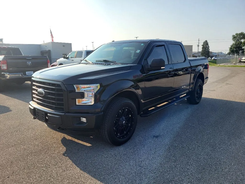 Black 2016 Ford F-150 XLT for sale in Terre Haute, IN