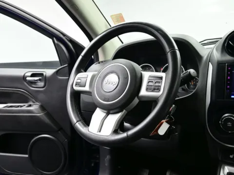 More photos of 2016 Jeep Compass High Altitude Edition at Dorsett Mitsubishi, IN