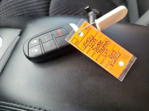 Photos of 2019 Dodge Journey SE for sale in Terre Haute, IN at Dorsett Mitsubishi
