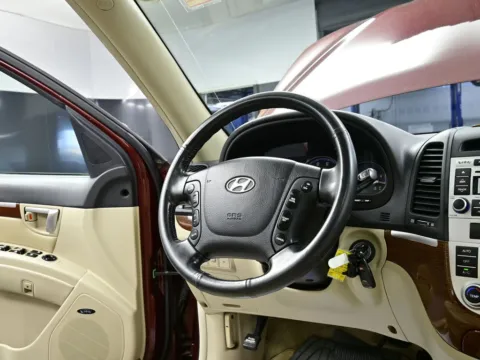 More photos of 2007 Hyundai Santa Fe at Dorsett Mitsubishi, IN