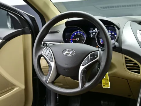 More photos of 2011 Hyundai Elantra GLS PZEV at Dorsett Mitsubishi, IN