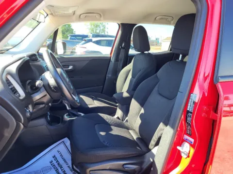 More photos of 2016 Jeep Renegade Latitude at Dorsett Mitsubishi, IN