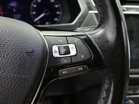 More photos of 2018 Volkswagen Tiguan SEL Premium at Dorsett Mitsubishi, IN