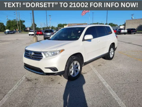 White 2013 Toyota Highlander Base (A6) for sale in Terre Haute, IN