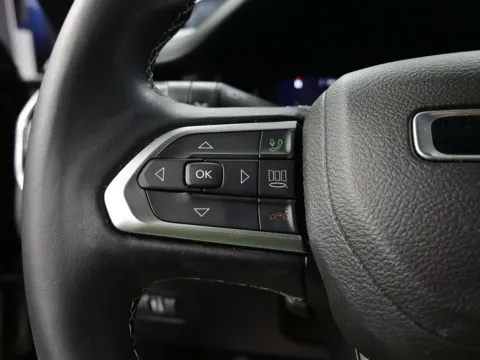 More photos of 2022 Jeep Compass High Altitude at Dorsett Mitsubishi, IN