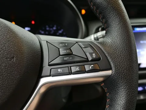 More photos of 2021 Nissan Kicks SR at Dorsett Mitsubishi, IN