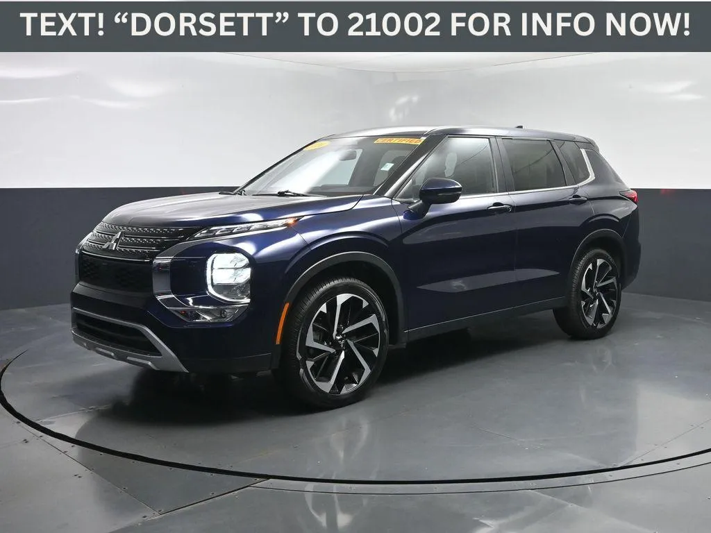 2024 Mitsubishi Outlander SE Black Edition w/Pano Roof