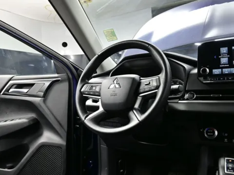 More photos of 2024 Mitsubishi Outlander SE Black Edition w/Pano Roof at Dorsett Mitsubishi, IN