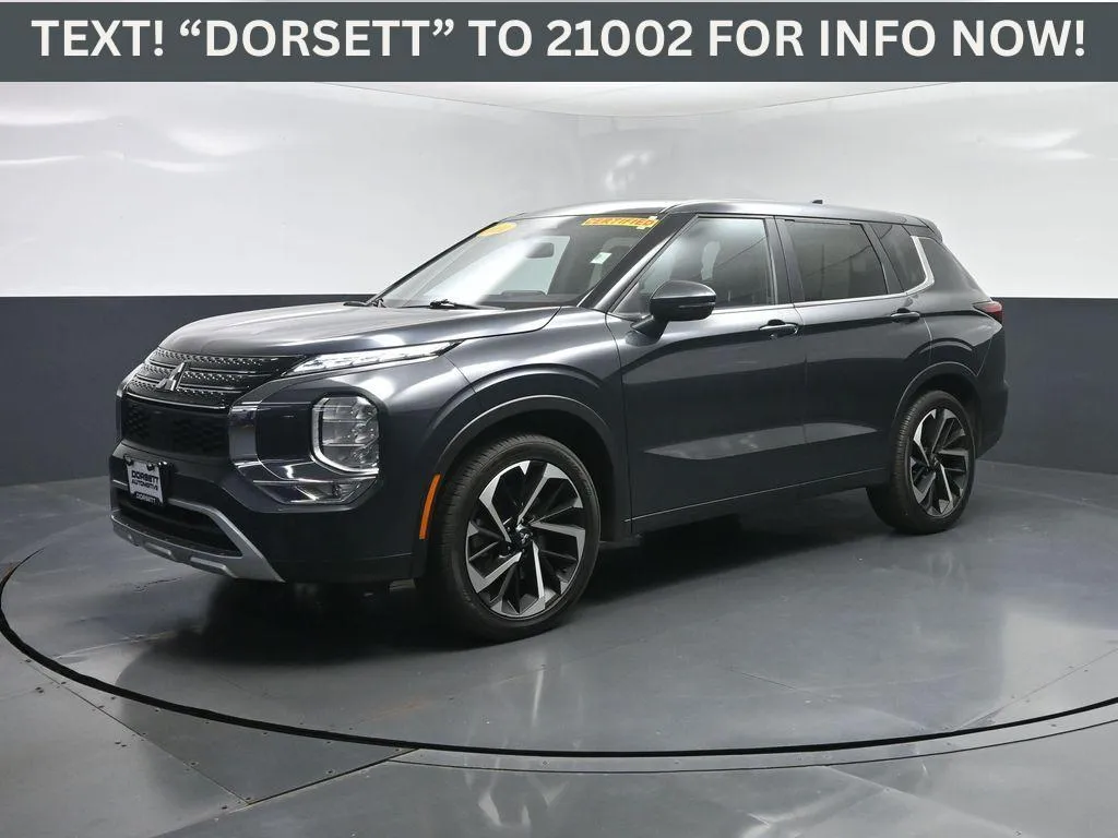 2024 Mitsubishi Outlander SE Black Edition w/Pano Roof