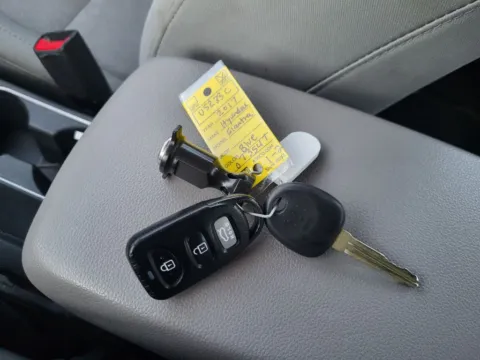 Photos of 2017 Hyundai Elantra SE for sale in Terre Haute, IN at Dorsett Mitsubishi