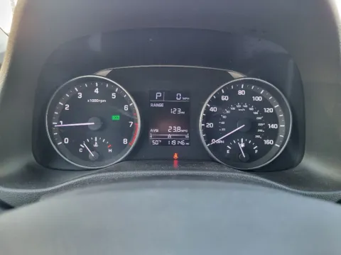 More photos of 2017 Hyundai Elantra SE at Dorsett Mitsubishi, IN