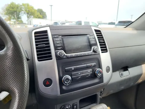 More photos of 2017 Nissan Frontier SV V6 at Dorsett Mitsubishi, IN
