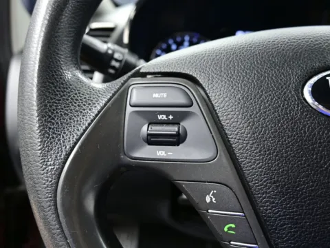 More photos of 2017 Kia Forte LX at Dorsett Mitsubishi, IN