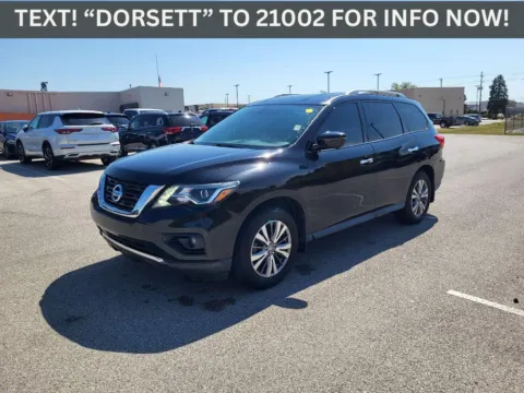 Black 2018 Nissan Pathfinder SL for sale in Terre Haute, IN