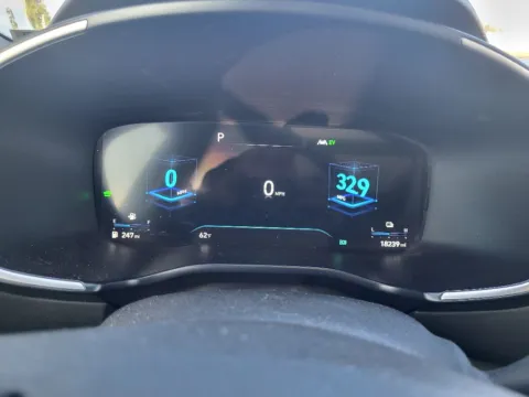 More photos of 2023 Hyundai Santa Fe Hybrid Limited at Dorsett Mitsubishi, IN