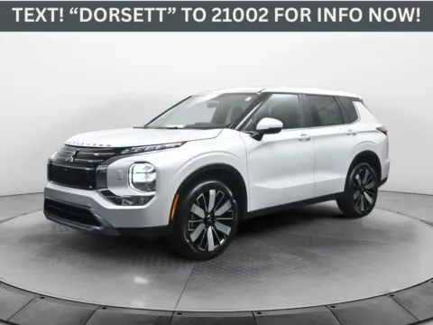 White 2025 Mitsubishi Outlander SE for sale in Terre Haute, IN