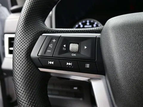 More photos of 2025 Mitsubishi Outlander SE at Dorsett Mitsubishi, IN