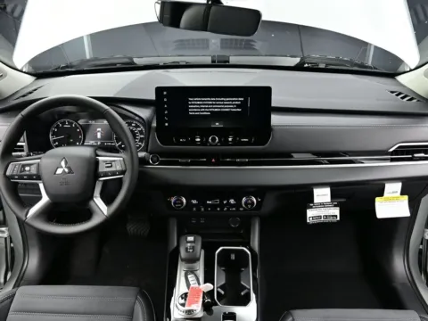 Photos of 2025 Mitsubishi Outlander SE for sale in Terre Haute, IN at Dorsett Mitsubishi