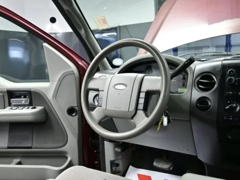 More photos of 2005 Ford F-150 XLT at Dorsett Mitsubishi, IN