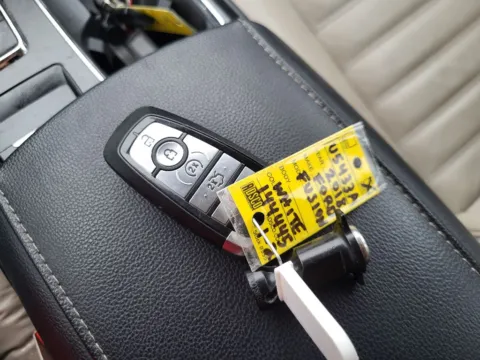 Photos of 2018 Ford Fusion SE for sale in Terre Haute, IN at Dorsett Mitsubishi