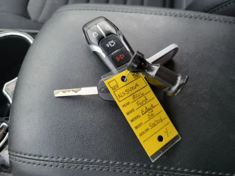 Photos of 2016 Ford Edge SE for sale in Terre Haute, IN at Dorsett Mitsubishi