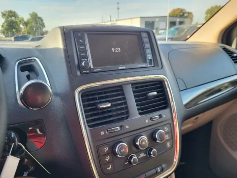 More photos of 2013 Dodge Grand Caravan SXT at Dorsett Mitsubishi, IN
