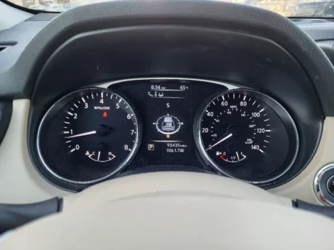 More photos of 2015 Nissan Rogue SL at Dorsett Mitsubishi, IN