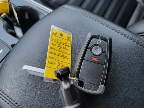 Photos of 2019 Ford Edge SEL for sale in Terre Haute, IN at Dorsett Mitsubishi