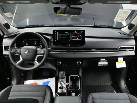 Photos of 2025 Mitsubishi Outlander SE for sale in Terre Haute, IN at Dorsett Mitsubishi