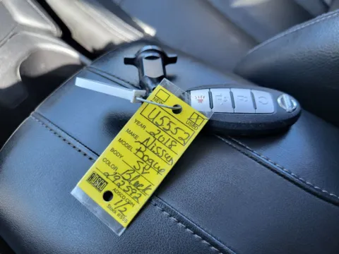 Photos of 2018 Nissan Rogue Sport SL for sale in Terre Haute, IN at Dorsett Mitsubishi