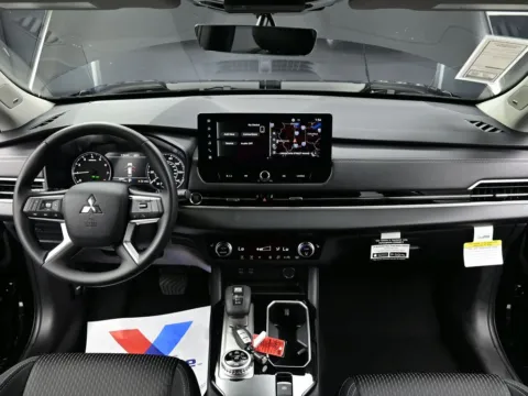 Photos of 2025 Mitsubishi Outlander ES for sale in Terre Haute, IN at Dorsett Mitsubishi
