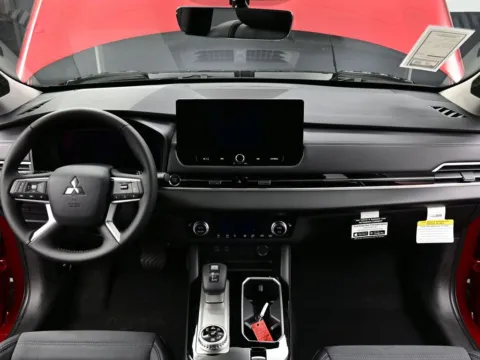 Photos of 2025 Mitsubishi Outlander SE for sale in Terre Haute, IN at Dorsett Mitsubishi