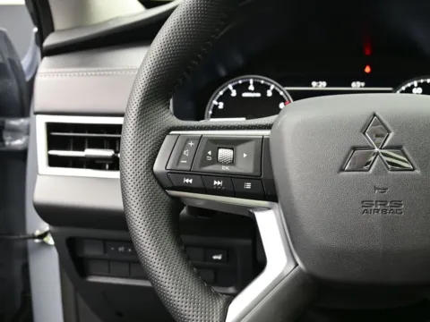 More photos of 2025 Mitsubishi Outlander Trail Edition at Dorsett Mitsubishi, IN