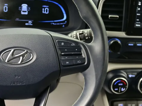 More photos of 2023 Hyundai Venue Limited at Dorsett Mitsubishi, IN