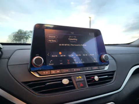 More photos of 2019 Nissan Altima 2.5 SV at Dorsett Mitsubishi, IN