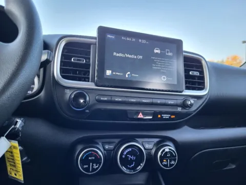 More photos of 2020 Hyundai Venue SEL at Dorsett Mitsubishi, IN