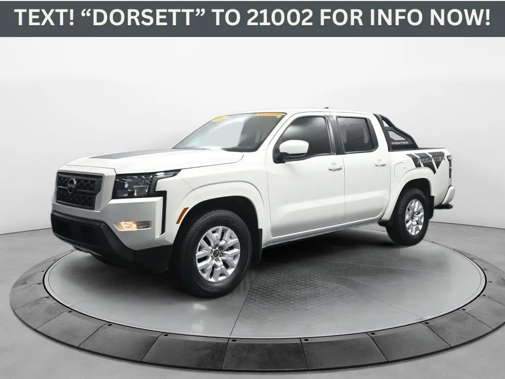 2022 Nissan Frontier SV's photo