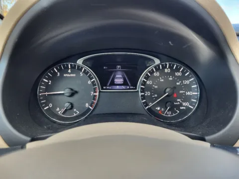 More photos of 2016 Nissan Altima 2.5 SL at Dorsett Mitsubishi, IN