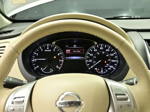 More photos of 2016 Nissan Altima 2.5 SL at Dorsett Mitsubishi, IN