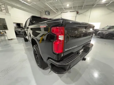 More photos of 2021 Chevrolet Silverado 1500 4WD Crew Cab Short Bed Custom Trail Boss at 8-11 Motor Group, Inc., MI