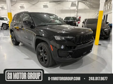 Black 2023 Jeep Grand Cherokee Altitude 4x4 for sale in Troy, MI