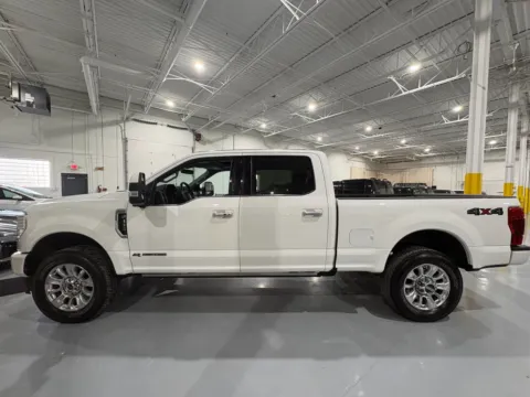 More photos of 2022 Ford F-350 Limited at 8-11 Motor Group, Inc., MI