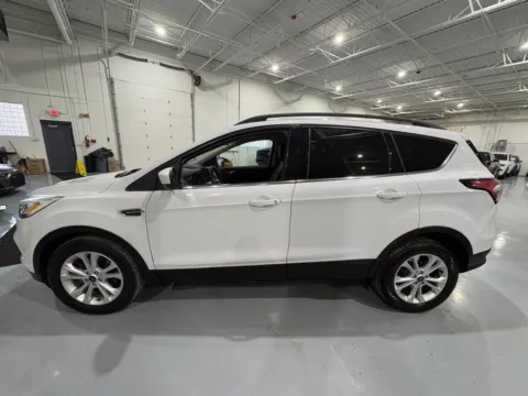 More photos of 2018 Ford Escape SEL at 8-11 Motor Group, Inc., MI