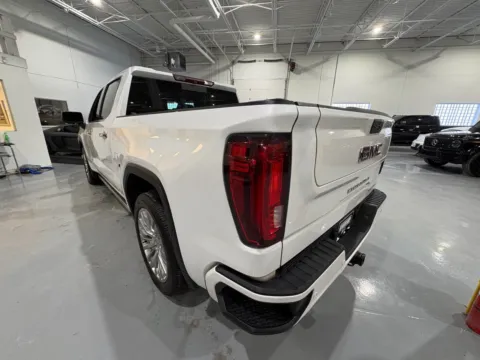 More photos of 2019 GMC Sierra 1500 Denali at 8-11 Motor Group, Inc., MI