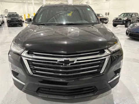 Photos of 2022 Chevrolet Traverse FWD LT Cloth for sale in Troy, MI at 8-11 Motor Group, Inc.